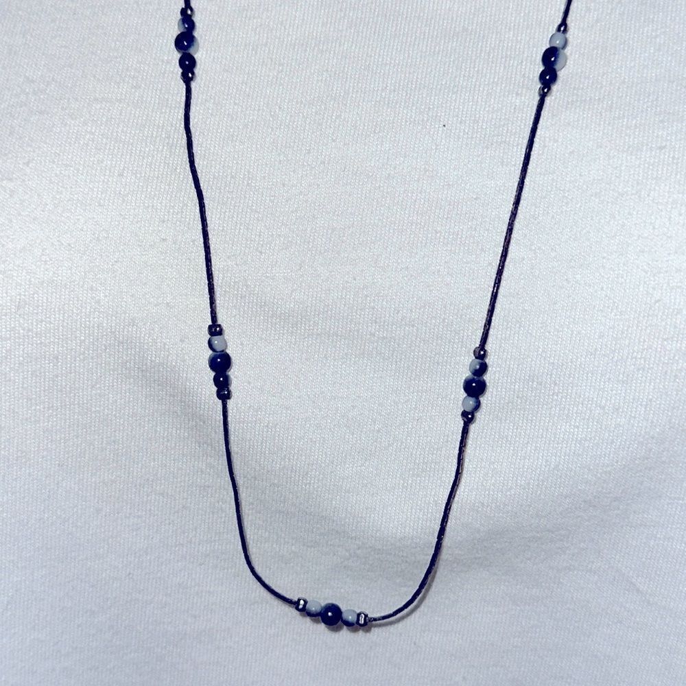 Vtg Korea silver chain long necklace with navy blue & white small glass‎ beads